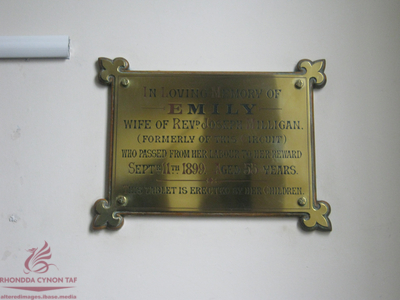  Plaque in memory of Emily Milligan at Green